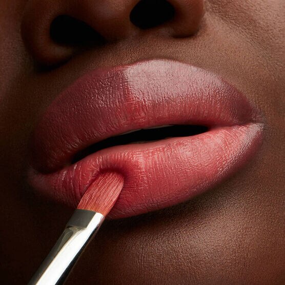 MAC        LUSTRE        LIPS SEE S